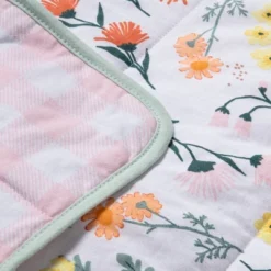 Jersey Knit Reversible Blanket - Cloud Island™ Garden Floral -Cloud Island GUEST 0bdf62ee 4370 4cfb 8f76 09d34e6da279