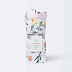 Jersey Knit Reversible Blanket - Cloud Island™ Garden Floral -Cloud Island GUEST 1ab9dd2a 1712 43f6 ad5e 041002a4e3ba